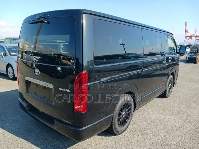 Toyota HiAce 2023 Black