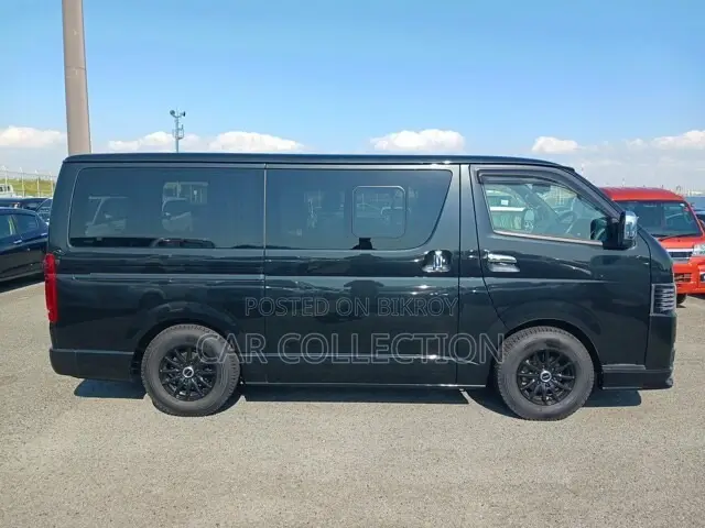 Toyota HiAce 2023 Black