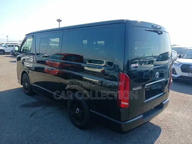 Toyota HiAce 2023 Black