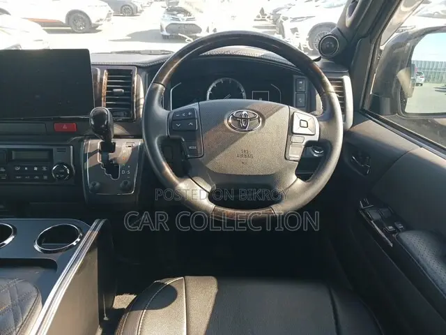 Toyota HiAce 2023 Black