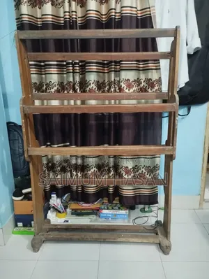 কাঁঠাল কাঠের তৈরি একটি আলনা বিক্রি হবে