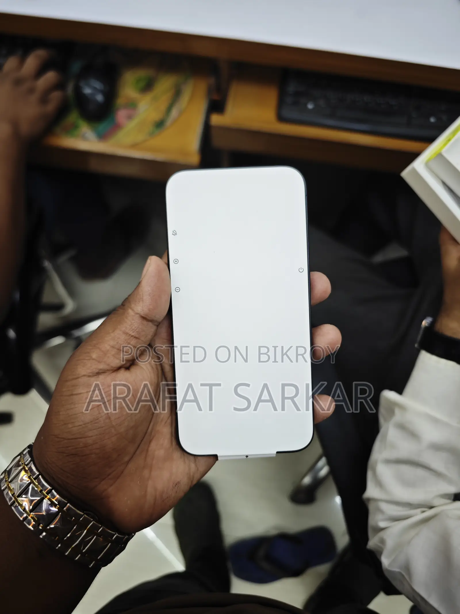 নতুন অ্যাপল আইফোন ১৬ই ১২৮ জিবি কালো