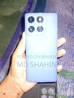 মোটর চলা এজ ৬০ প্রো ২৫৬ জিবি নীল