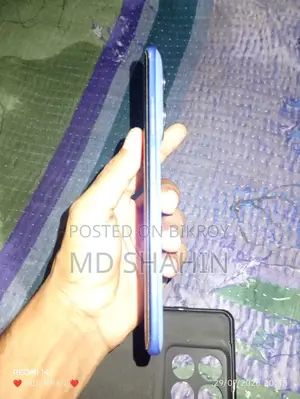 মোটর চলা এজ ৬০ প্রো ২৫৬ জিবি নীল