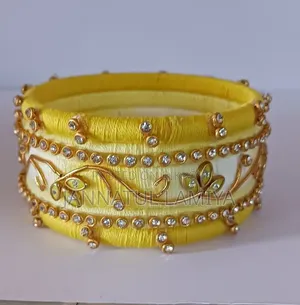 হ্যান্ডমেড চুড়ি 
অর্ডার করতে ইনবক্স করুন