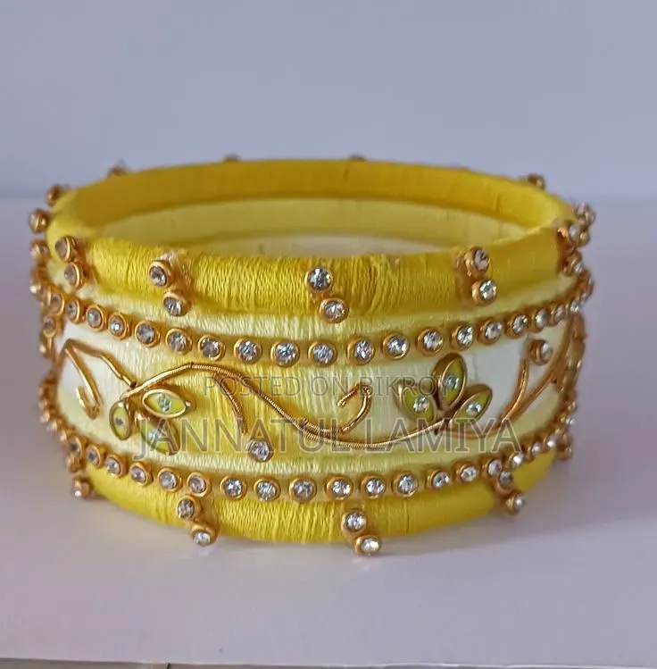 হ্যান্ডমেড চুড়ি 
অর্ডার করতে ইনবক্স করুন