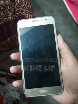 স্যামসাং গ্যালাক্সি জে৫ ১৬ জিবি ব্ল্যাক