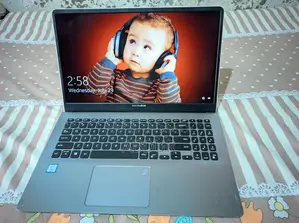 Laptop ASUS VivoBook S15 S530UN 8GB Intel Core I3 SSD 256GB