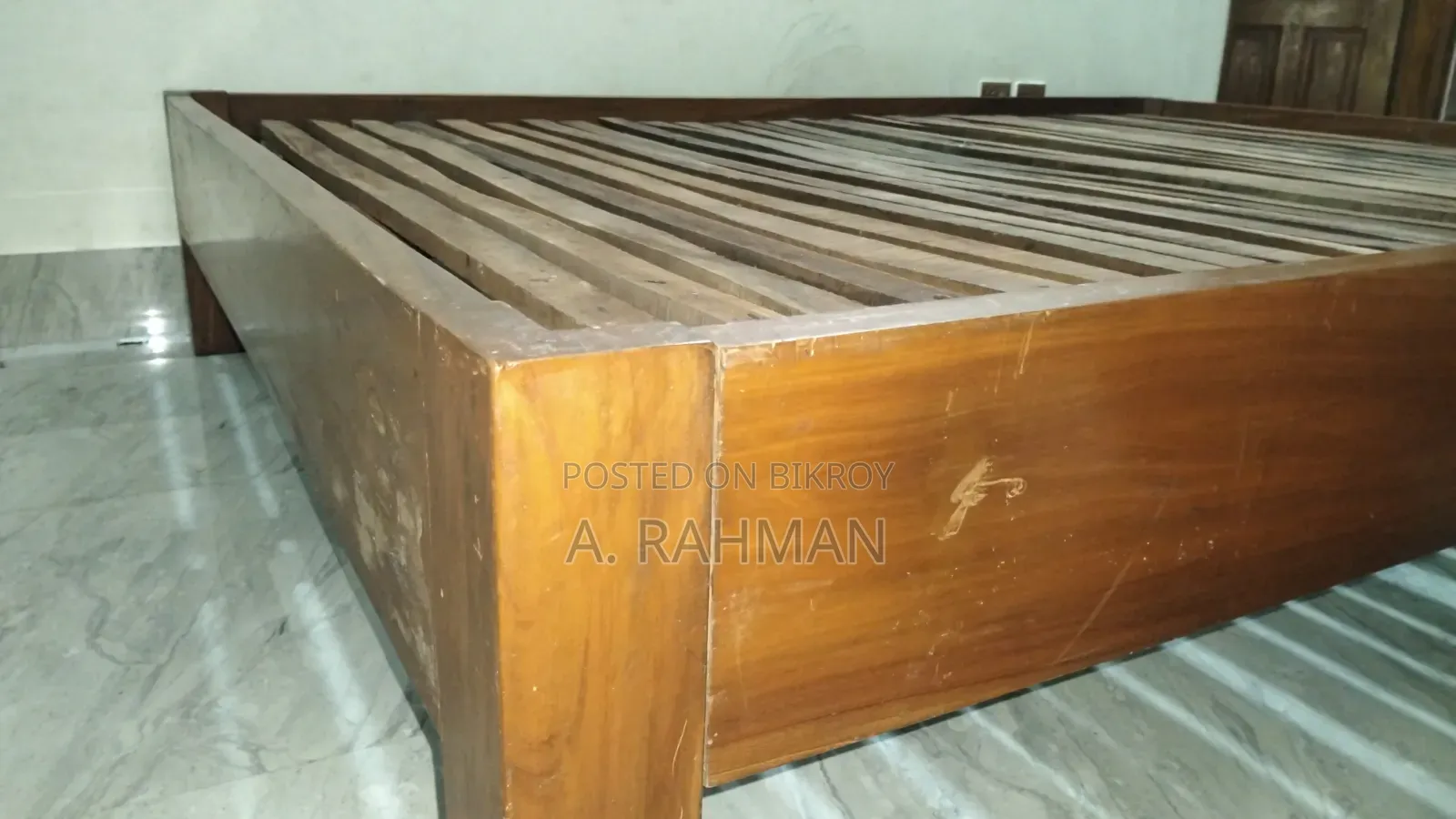 মেহগনি কাঠের ৫.৫/৭' খাট