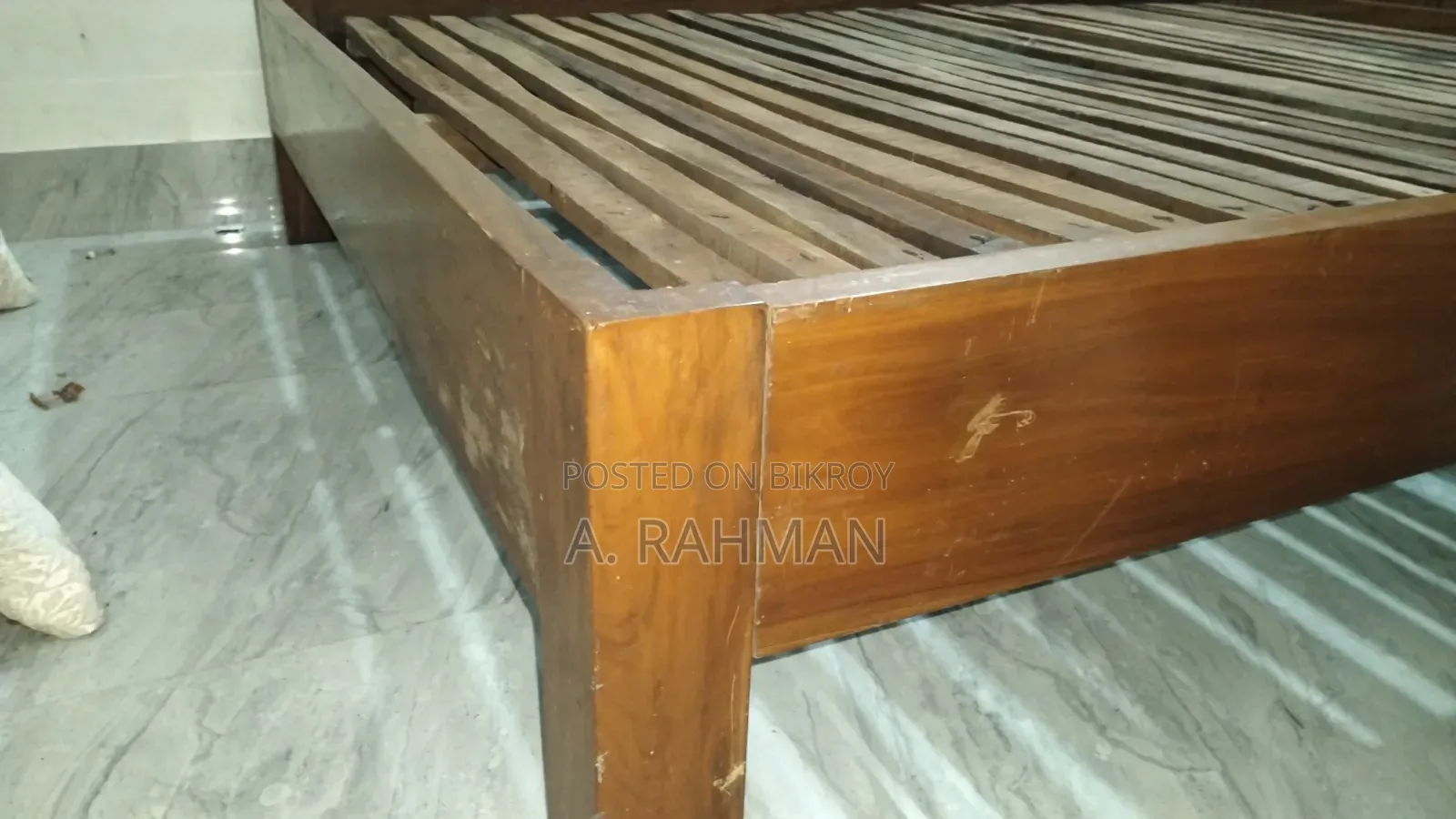 মেহগনি কাঠের ৫.৫/৭' খাট