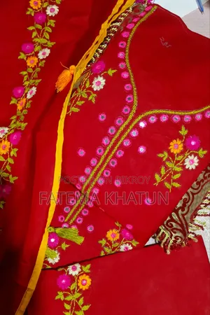 এক্সক্লুসিভ হাতের কাজের থ্রীপিস