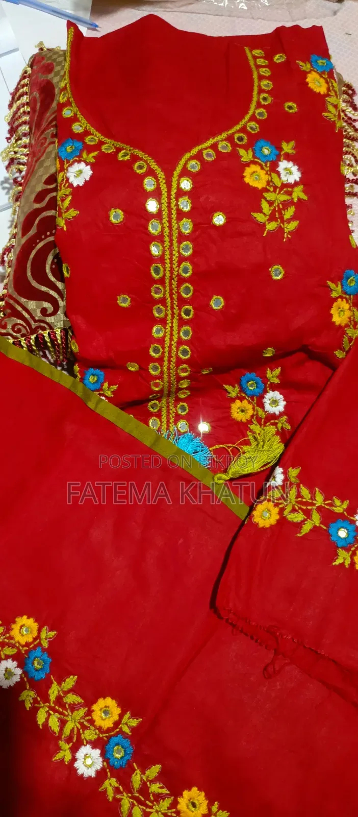 এক্সক্লুসিভ হাতের কাজের থ্রীপিস