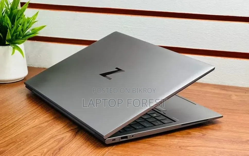 Laptop HP ZBook Firefly 15 G7 16GB Intel Core I7 SSD 512GB