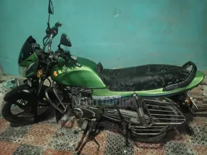 বাজাজ ২০০২ গ্রিন