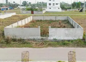 সেক্টর-১৭/জি-তে ৩০ ফুট রাস্তা সংলগ্ন ৩ কাঠার উত্তরমুখী জমি