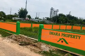 ৩০০ ফুট রোড ৭.৫ কাঠা লেক নর্থ অ্যাট সেক্টর-১১