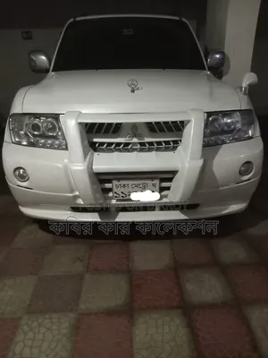 মিতসুবিশি পাজেরো ২০০৩ পার্ল