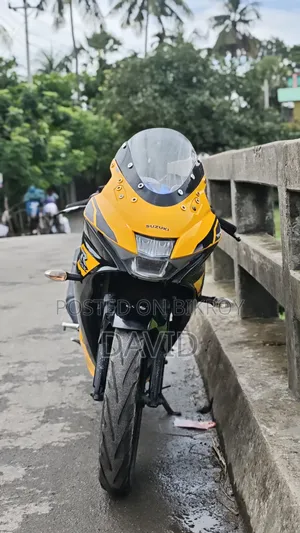 সুজুকি জিএসএক্স-আর১৫০ ২০২২ ইয়েলো