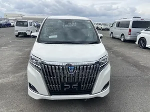 Toyota Esquire 2020 Pearl