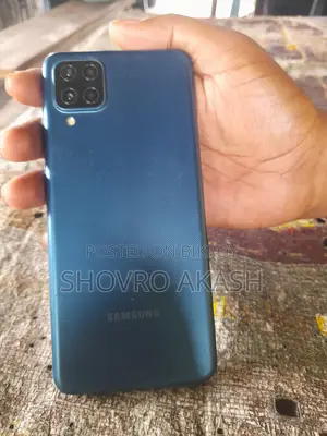 স্যামসাং গ্যালাক্সি এ১২ ৬৪ জিবি নীল