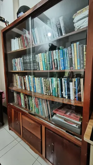 Bookshelf for Home / Office