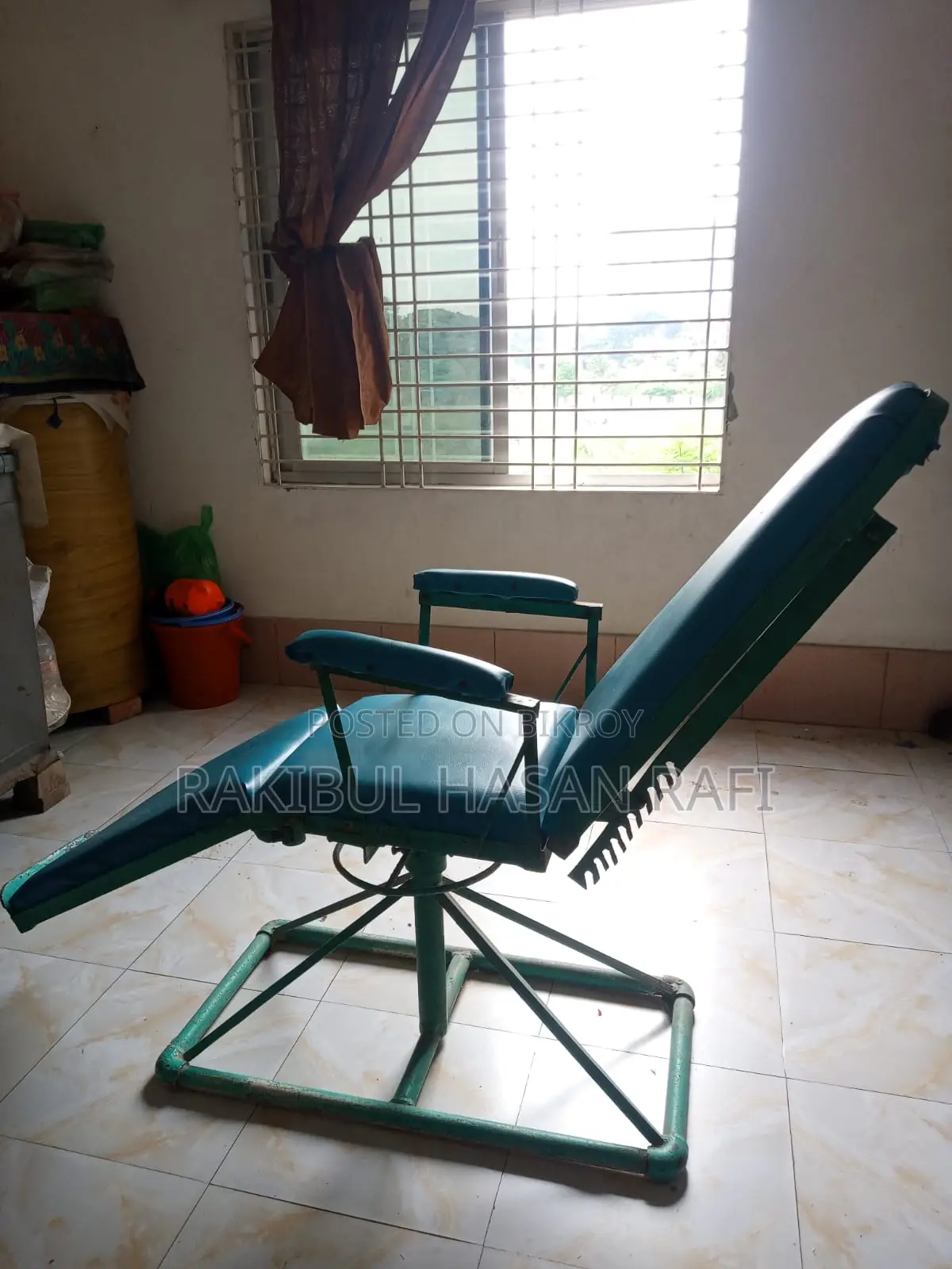 Manual Dental/Beauty Parlor Chair