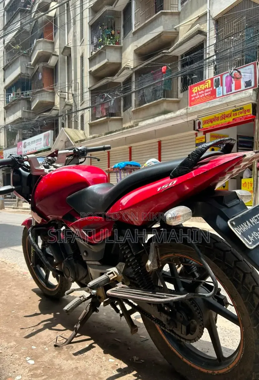 Bajaj Pulsar 150 2011 Red