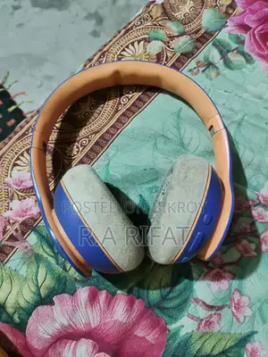 Anker SoundCore Life Q10 Headphone.