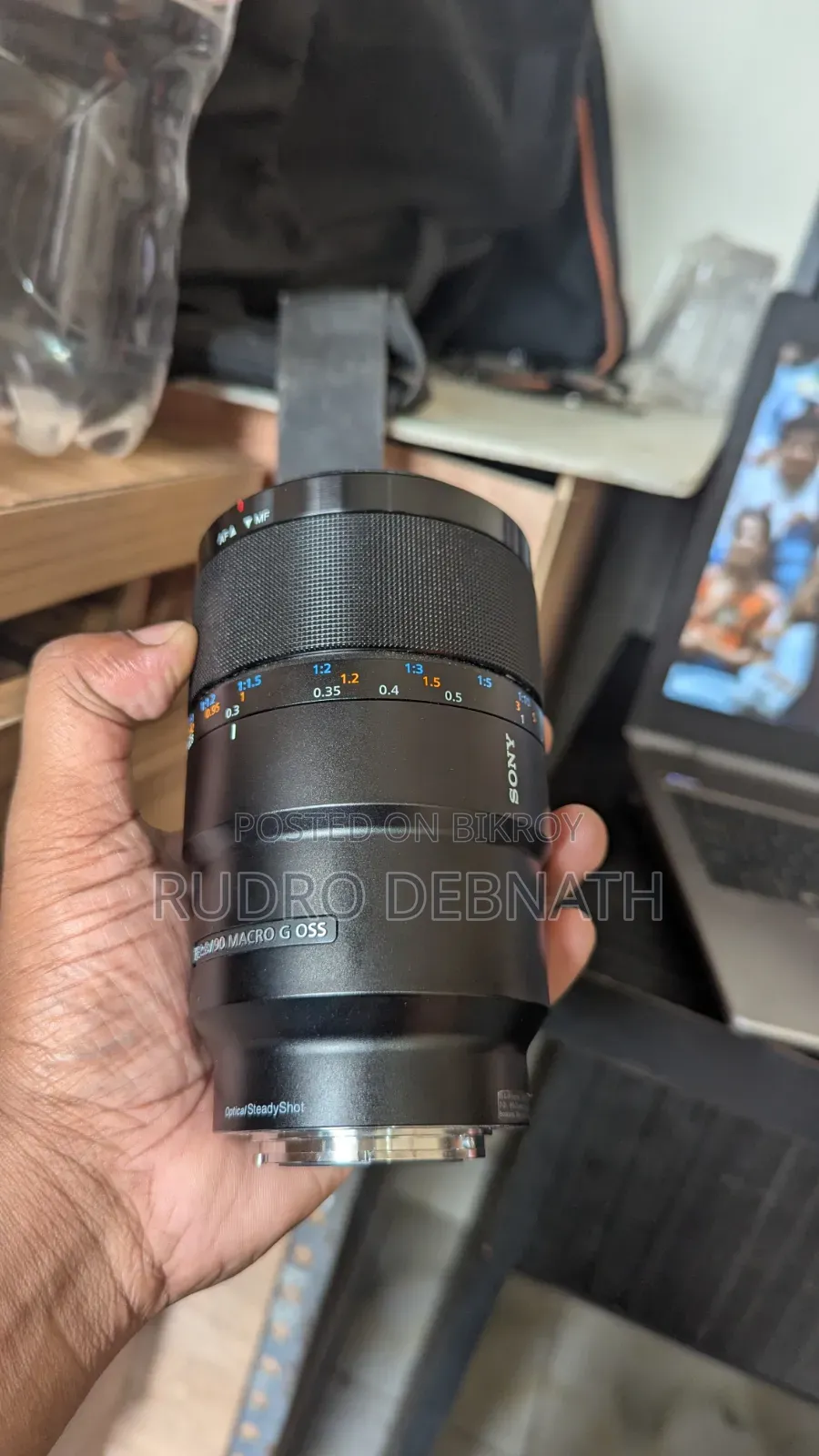 Sony FE 90mm F2.8 Macro G OSS Lens – Like New