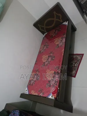সিঙ্গেল বেড + অর্থোপেডিক ম্যাট্রেস (ভালো কন্ডিশন)