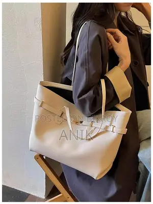Urban Elegance Shoulder Bag