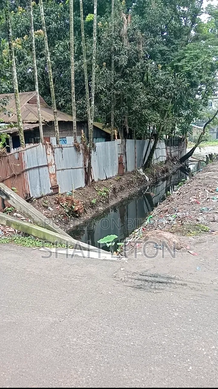 6-Bedroom Mansion in Mulatole 29/20 Decimal, Rangpur Sadar for Sale