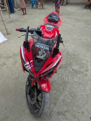 হোন্ডা সিবিআর ২০১৮ লাল