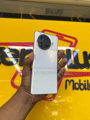 Tecno Spark 20 Pro Plus 256 GB White