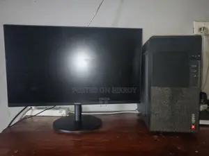 Desktop Computer 8 GB RAM Intel Core i5 Processor 256 GB Solid State Drive