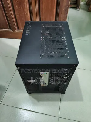 কম্পিউটার আর মনিটর
