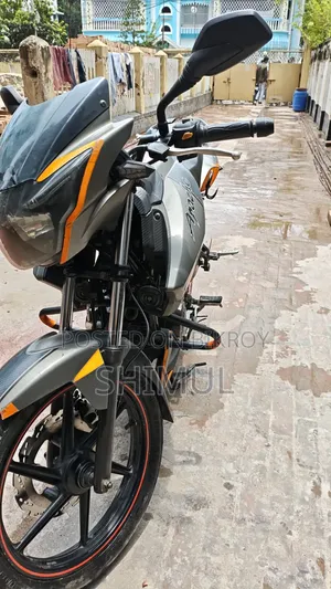 টিভিএস আপাচে আরটিআর ১৬০ টুভি ২০১৫ গ্রে
