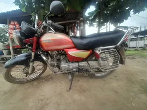 Hero Hunter 100 2005 Red