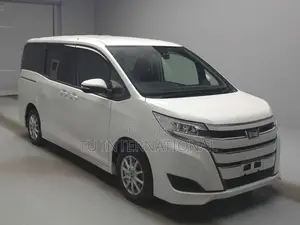টয়োটা নোয়া ২০২১ পার্ল
