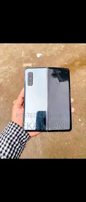 স্যামসাং গ্যালাক্সি ফোল্ড ৫জি ৫১২ জিবি ব্ল্যাক