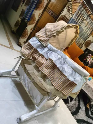 বেবি কট/ক্রিব