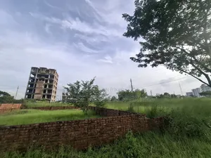 এম-ব্লক || দক্ষিণমুখী || জরুরি প্লট বিক্রি