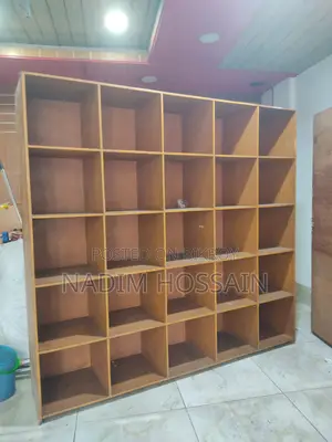 Good quality rack or bookshelf for sale