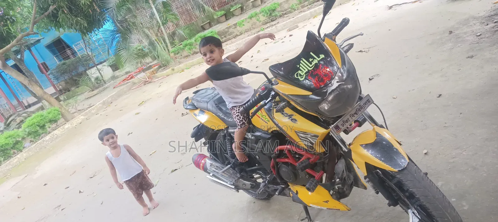 TVS Apache RTR 160 2V 2012 Yellow