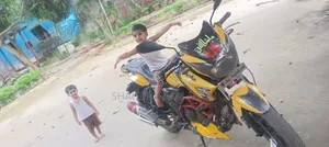 TVS Apache RTR 160 2V 2012 Yellow
