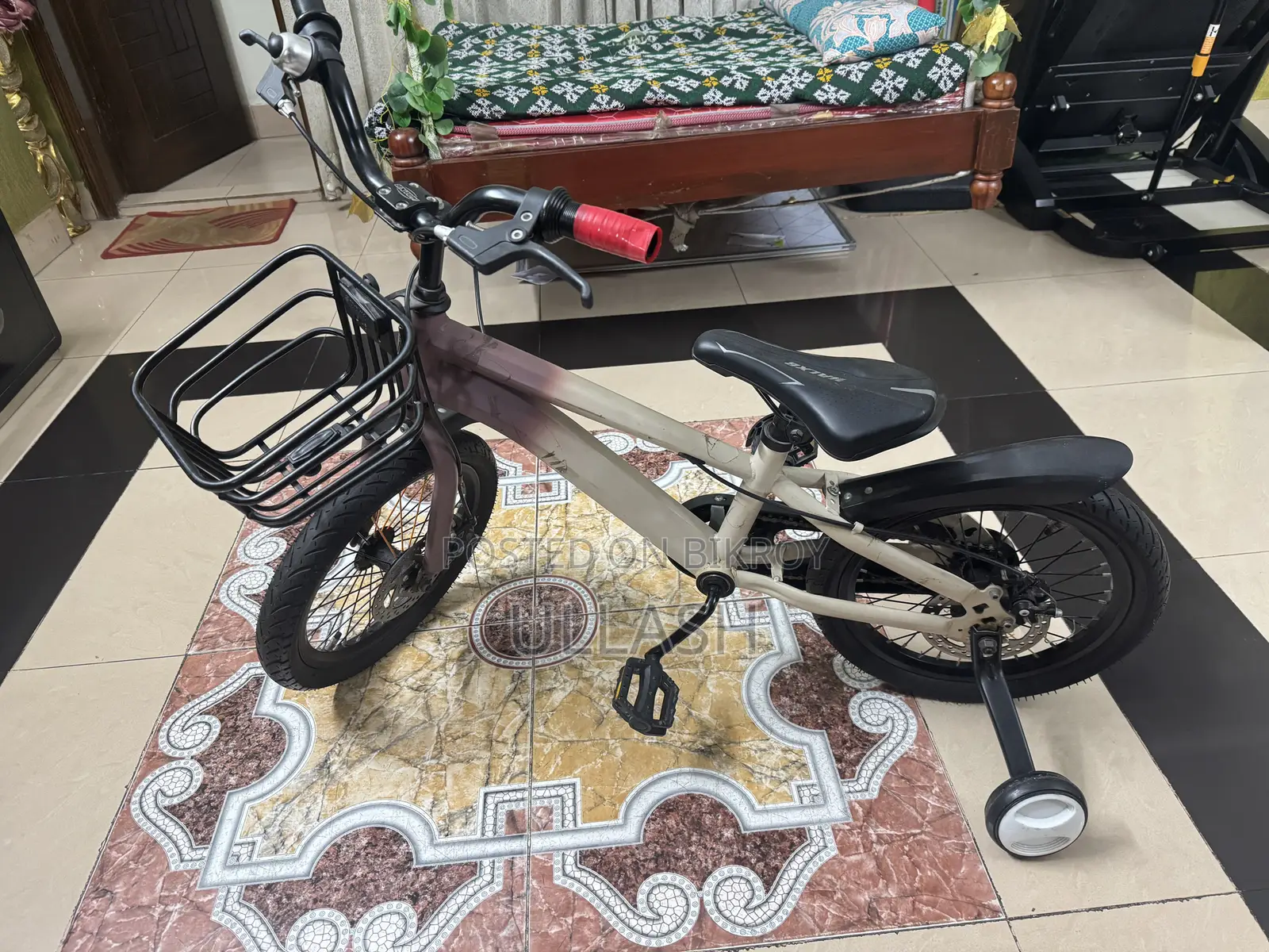 ছেলেদের সাইকেল বিক্রি হবে