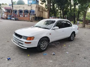 Toyota Corolla Automatic 1994 White