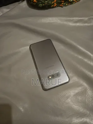 Samsung Galaxy S10e 128 GB Black