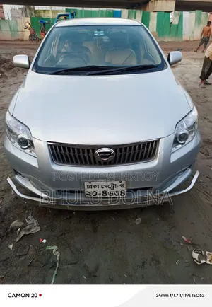Toyota Axio 2010 Silver