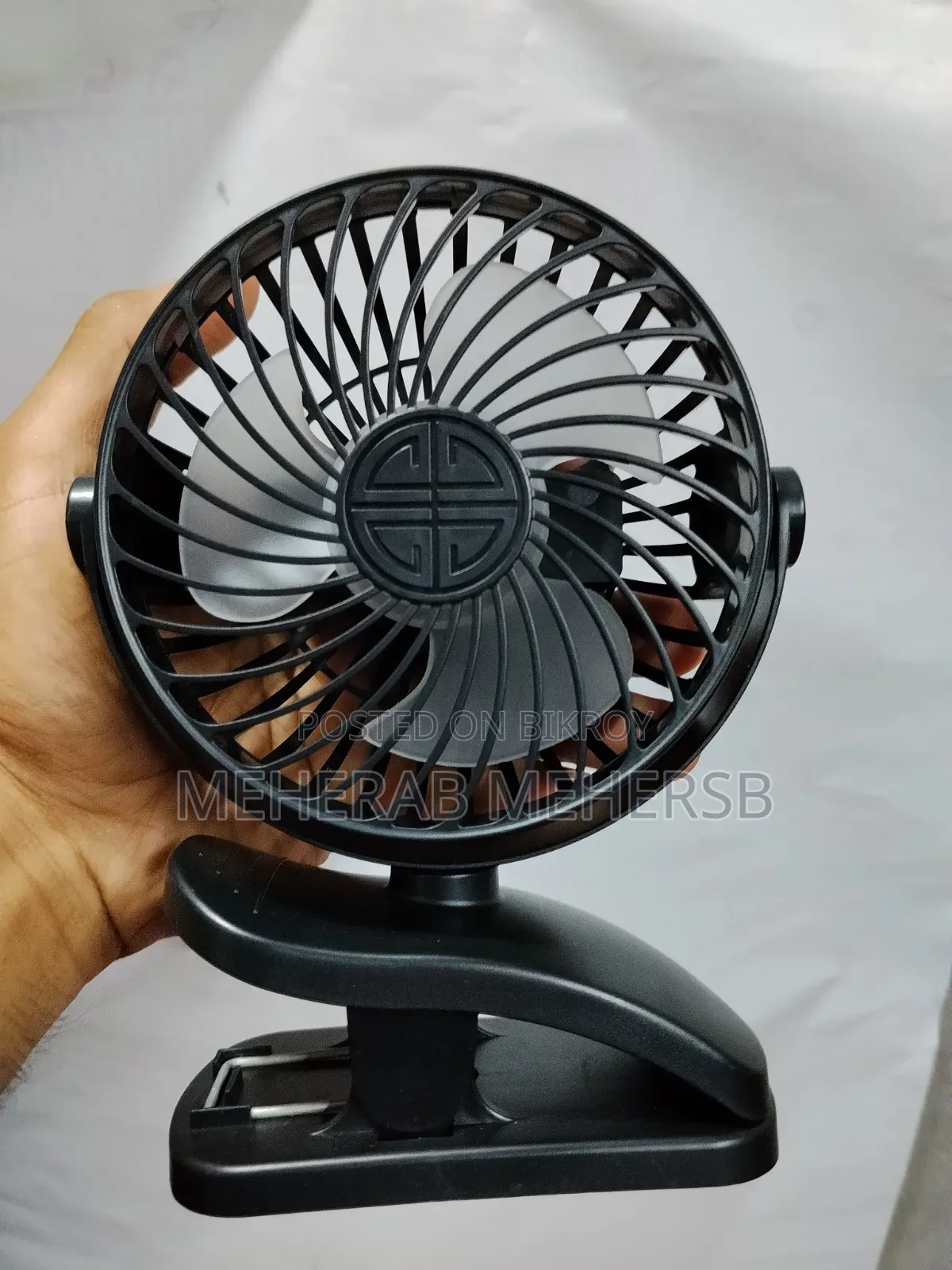 P8 USB Small Handheld Rechargeable Clip Fan
